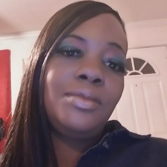 Meet the Posher Other - Meet your Posher, Laurian